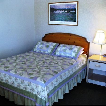 Golden West Motel Klamath Falls Bagian luar foto