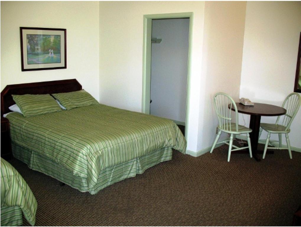 Golden West Motel Klamath Falls Bagian luar foto
